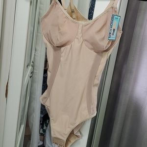 New Shapewear size 38D